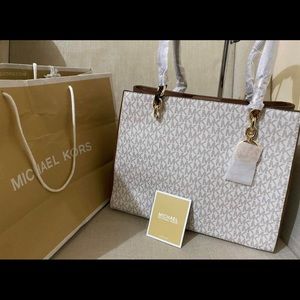 MK Sofia Vanilla Large  Bag
